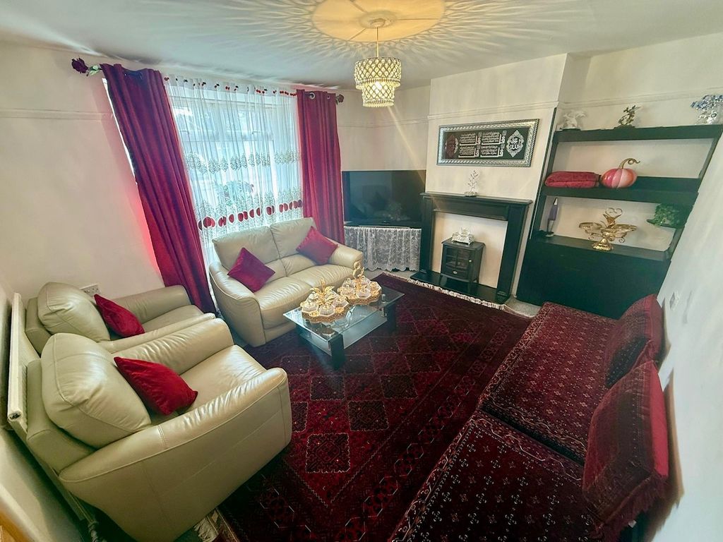 Property photo 2 of 9