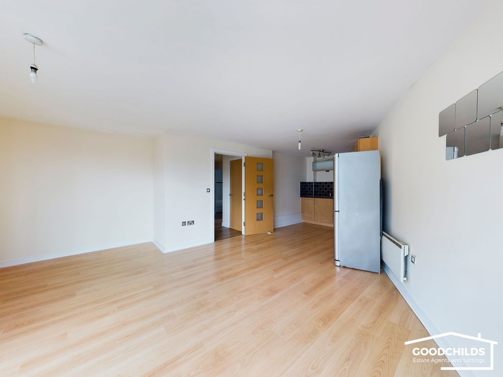 Property photo 3 of 9