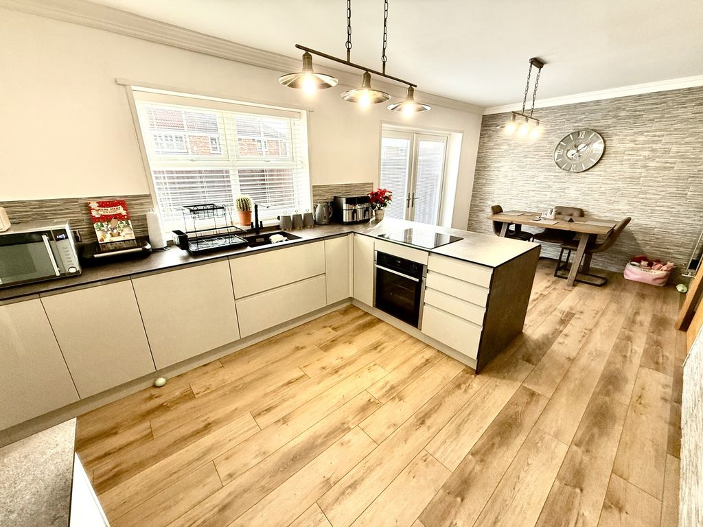 Property photo 3 of 17 Img_1158