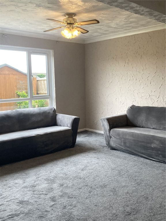 Property photo 3 of 11 Picture No. 12