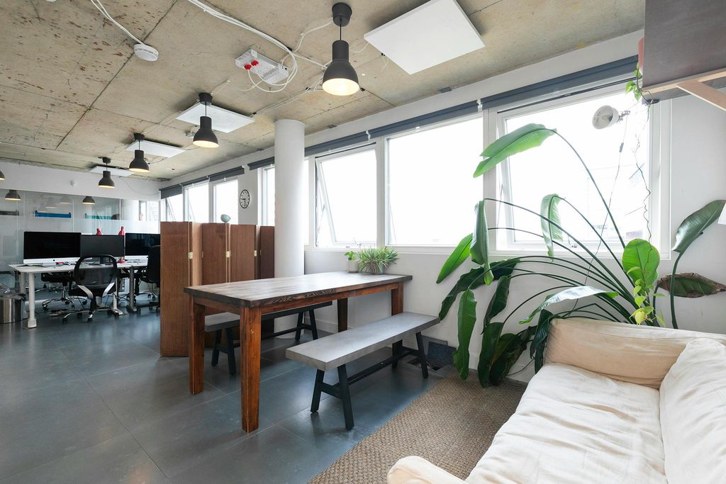 Property photo 3 of 6 Reliance Wharf 5.Jpg