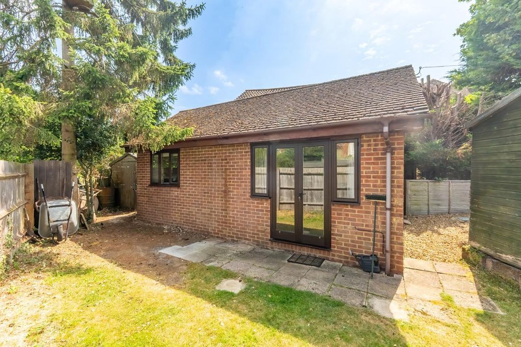 Property photo 1 of 7