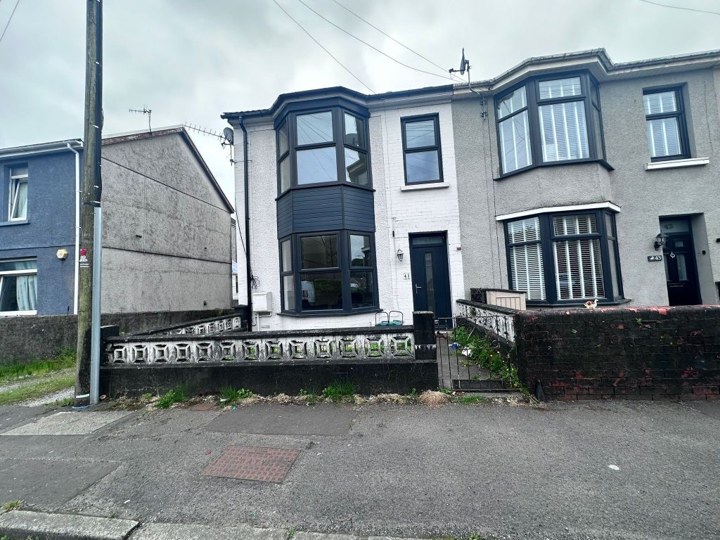 Property photo 1 of 9