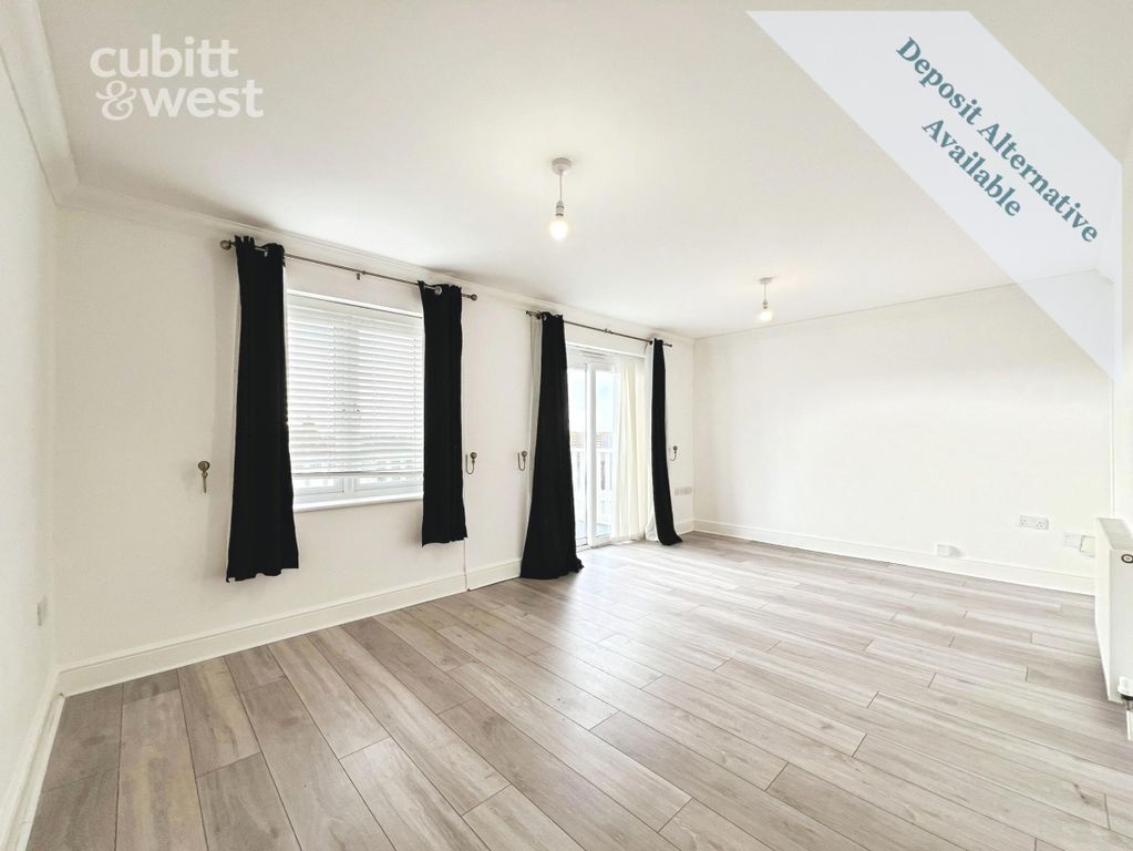 Property photo 3 of 14 Lounge