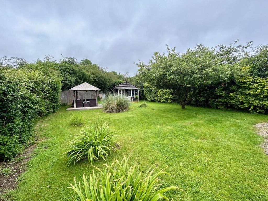 Property photo 2 of 15 Hty.Jpg