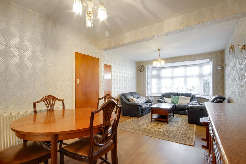 Property photo 3 of 26 Dining Room