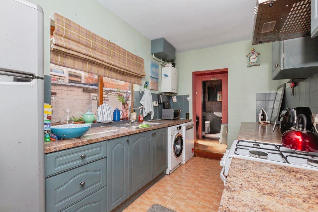 Property photo 1 of 22