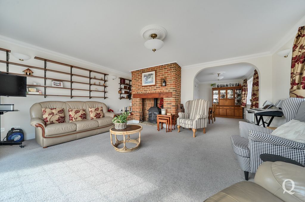 Property photo 2 of 36 6Bda53c5-Acf1-40B...
