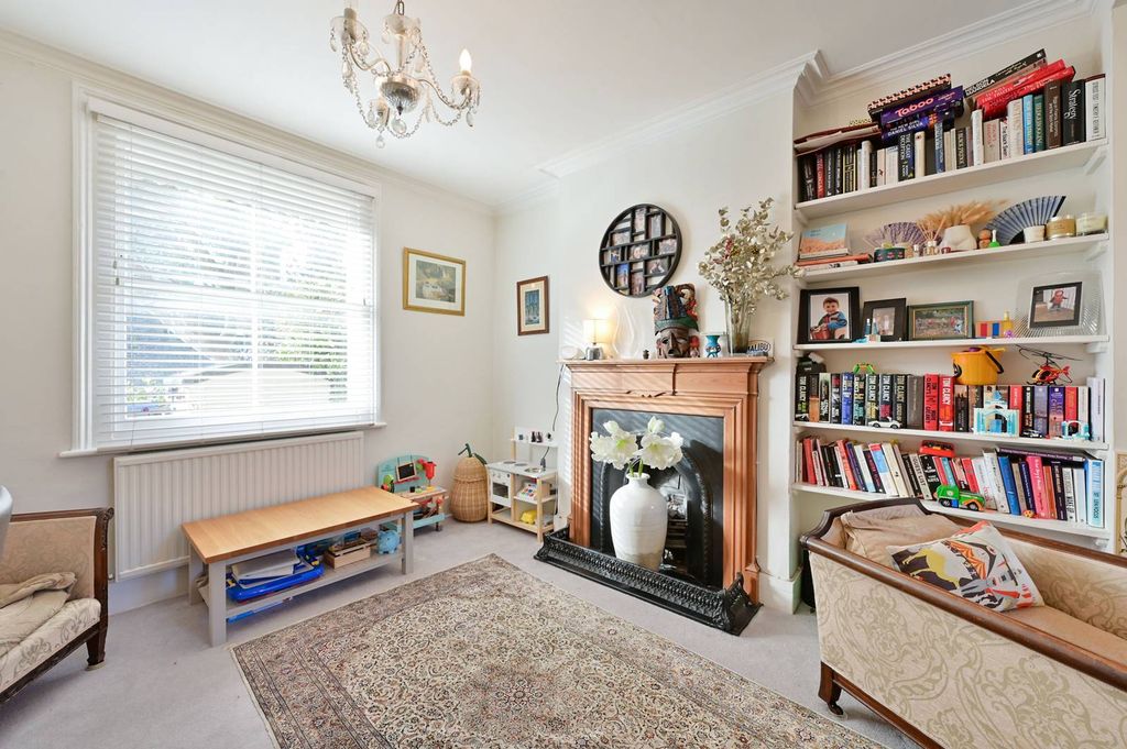 Property photo 1 of 8