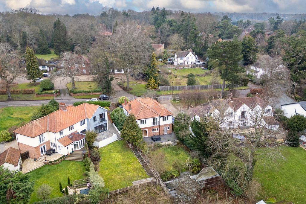 Property photo 1 of 20