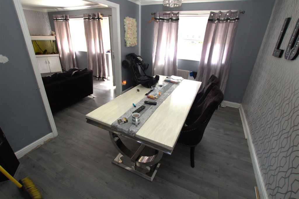 Property photo 3 of 11 Eliis9.Jpg