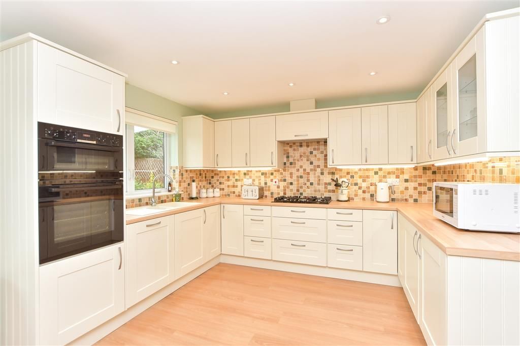 Property photo 3 of 12 Kitchen/Diner