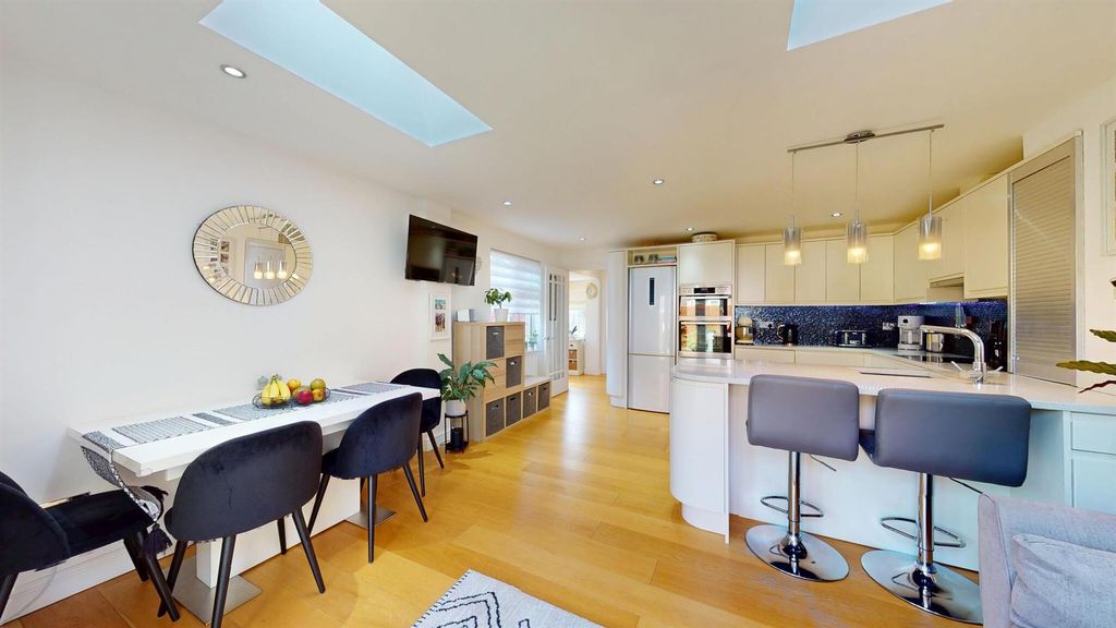 Property photo 1 of 13 Kitchen And Dinig Room - Spacious House For Sale -