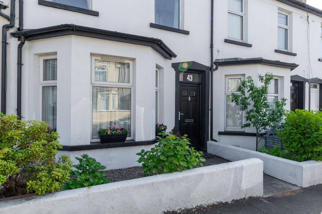 Property photo 3 of 39 003