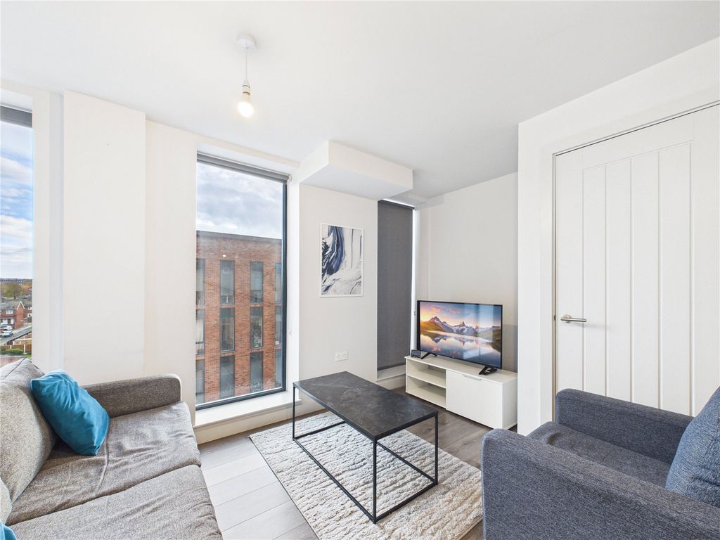 Property photo 3 of 8 Picture No. 14