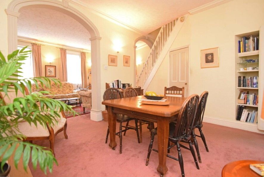 Property photo 3 of 12