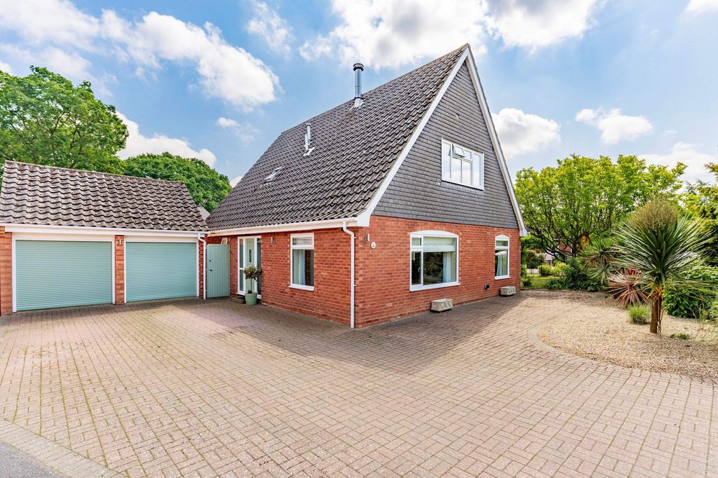 Property photo 1 of 24