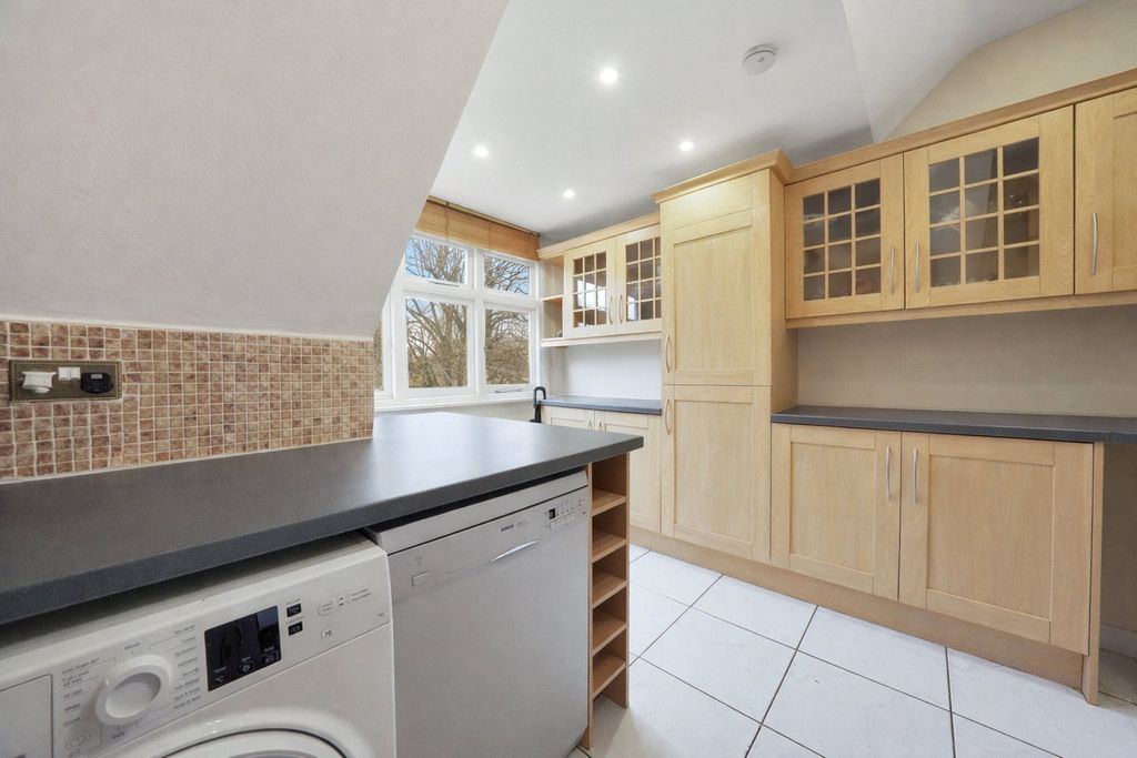 Property photo 3 of 17 Picture No. 23