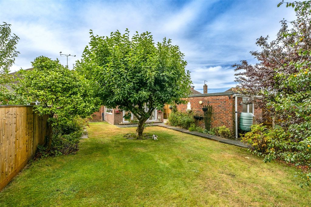 Property photo 2 of 27 Picture No. 28
