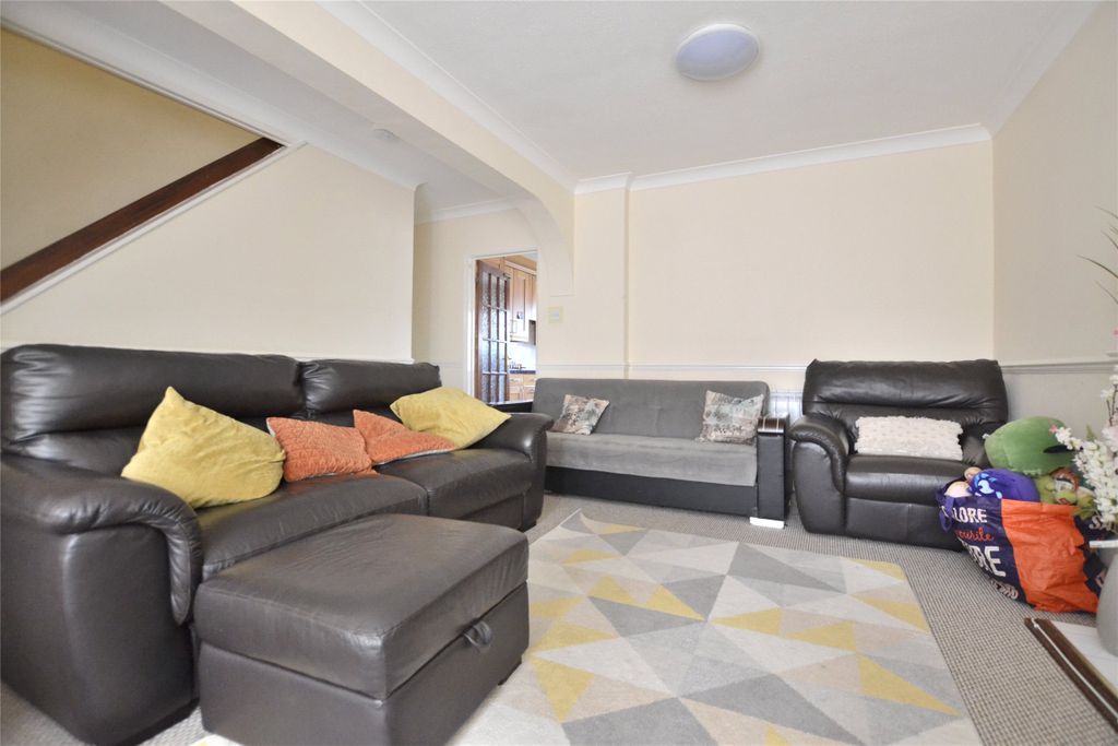 Property photo 1 of 14 Living Room