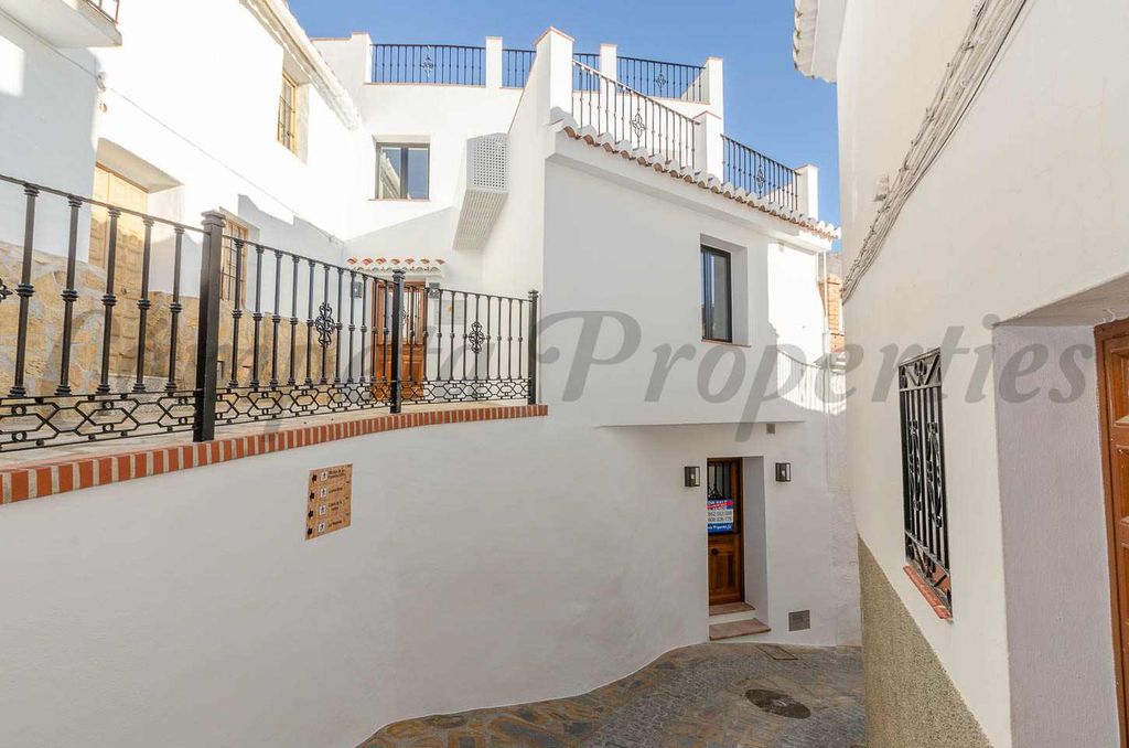 Property photo 1 of 18