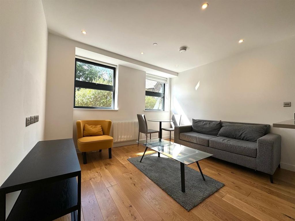 Property photo 3 of 9 Living Area Pic 4.Jpg