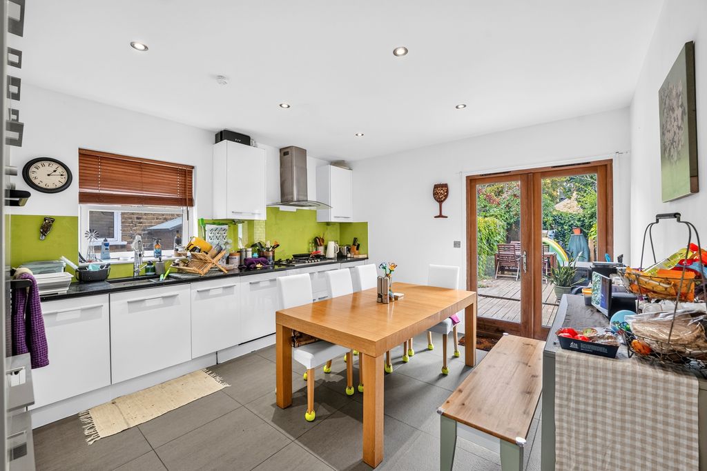 Property photo 2 of 16 Pbox-Img.Jpg