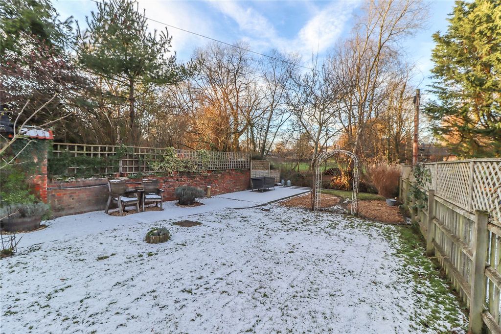 Property photo 3 of 28 Picture No. 27