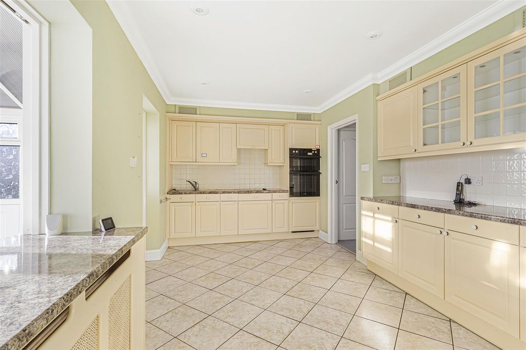 Property photo 2 of 16 19_46079.Jpg