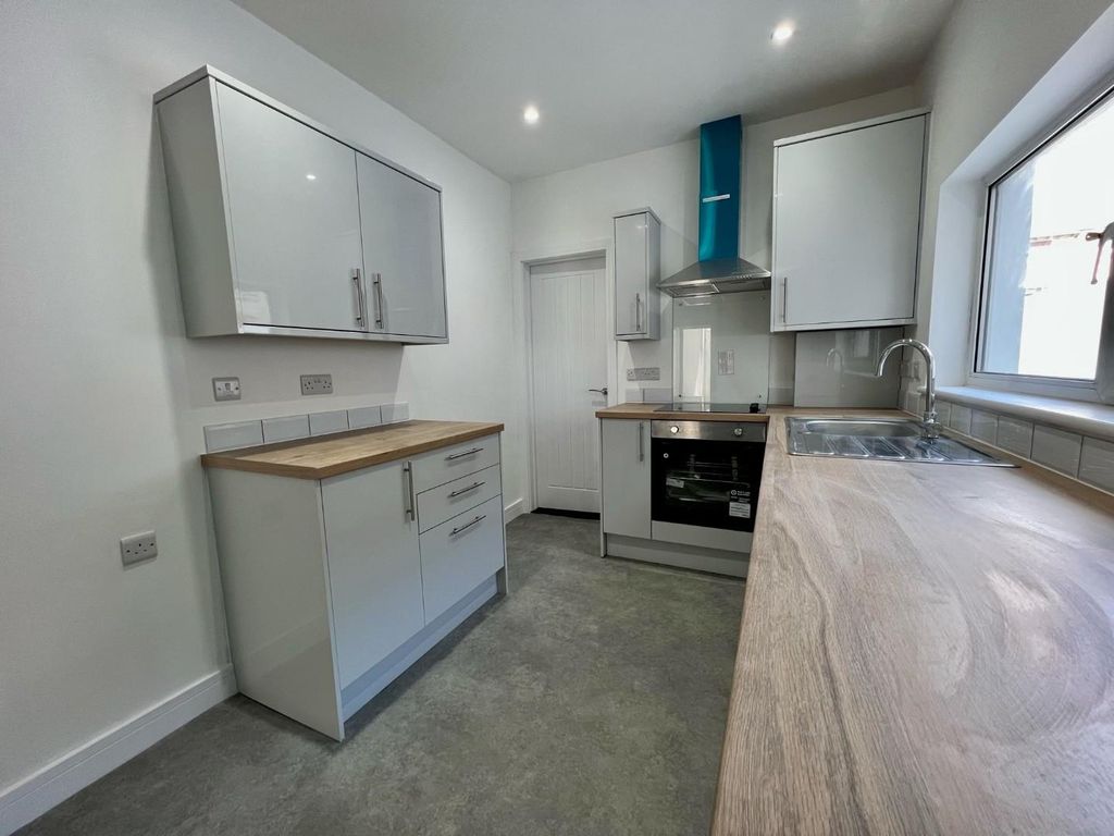 Property photo 2 of 12 6.Jpg