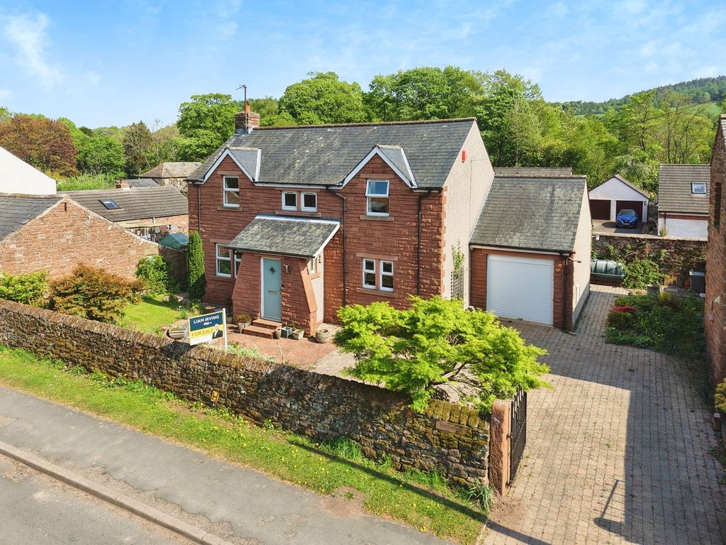 Property photo 1 of 33