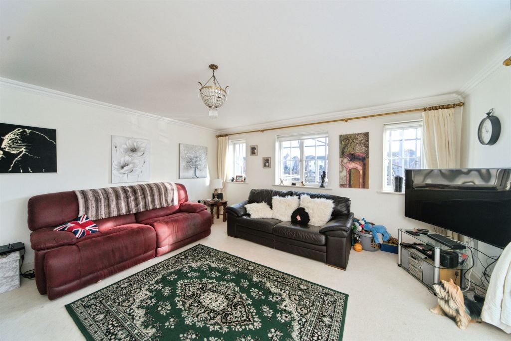 Property photo 3 of 17