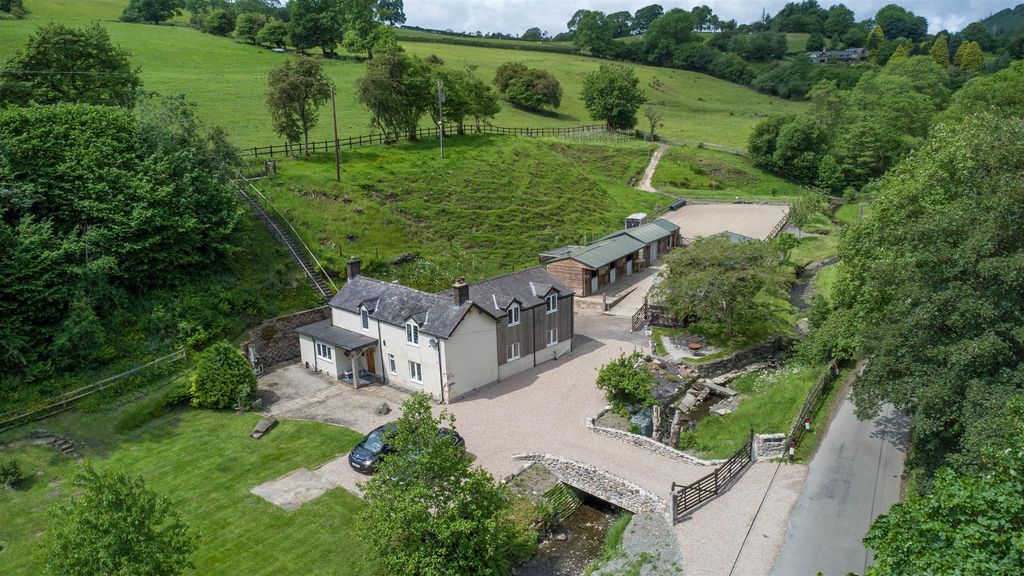 Property photo 1 of 38 Directions