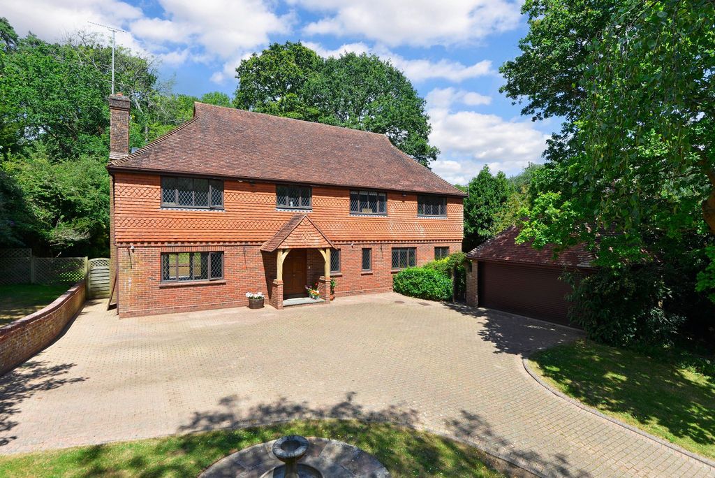 Property photo 1 of 24