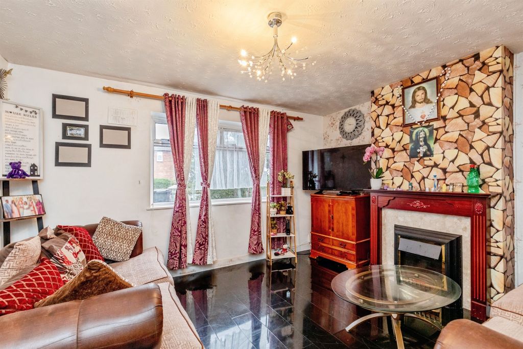 Property photo 3 of 17