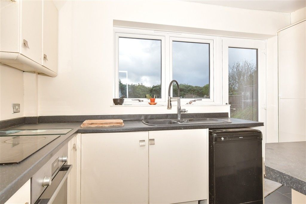 Property photo 3 of 15 Kitchen