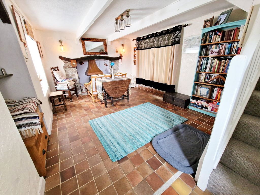 Property photo 3 of 20 Picture No. 12