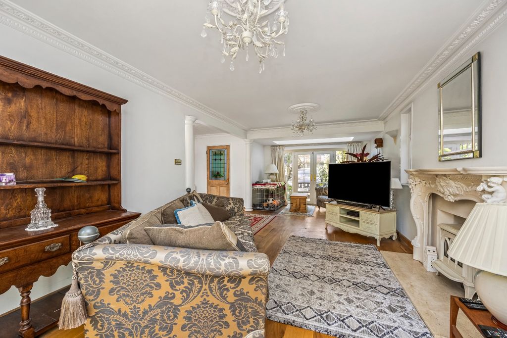 Property photo 3 of 21 4974215