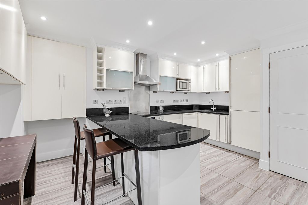 Property photo 2 of 15 Image