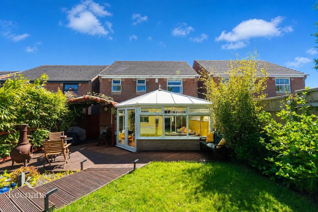 Property photo 2 of 34 2