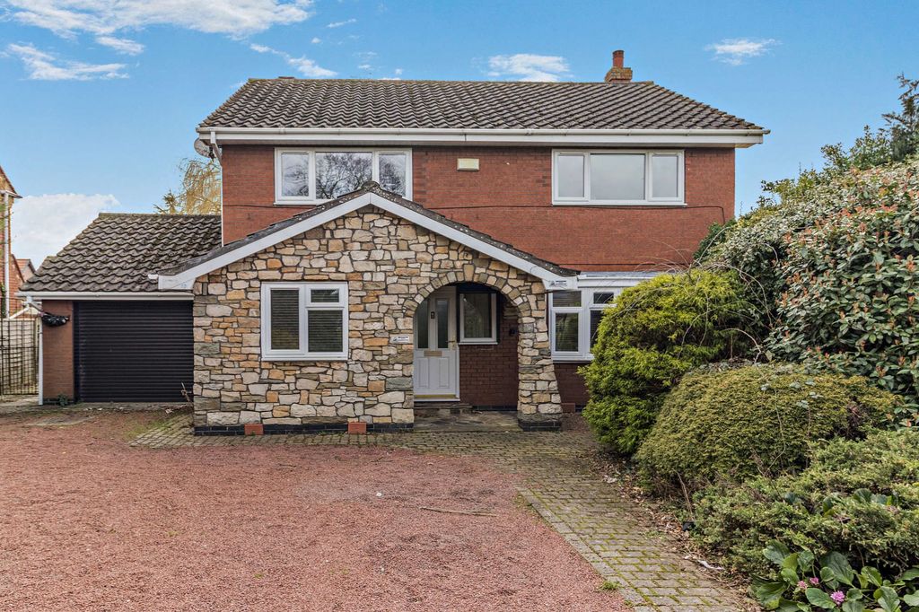 Property photo 1 of 29 109B Kirton Lane, Thorne, Doncaster, South Yorkshire, Dn8 5Rg