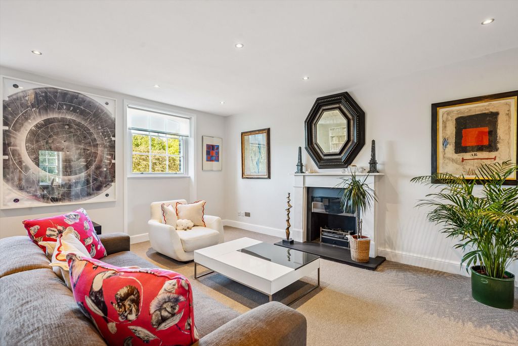 Property photo 2 of 11 Image