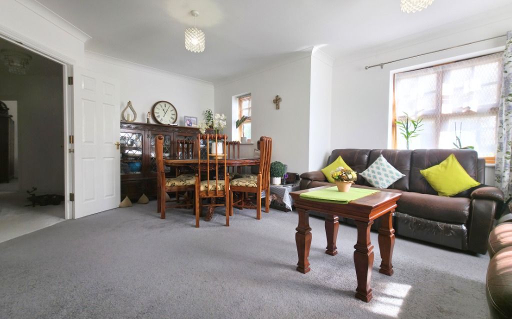 Property photo 2 of 12 4401394