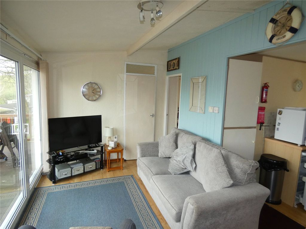 Property photo 3 of 10 Picture No. 02
