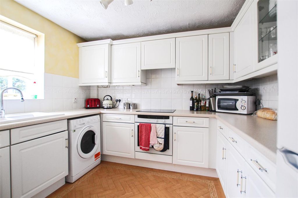 Property photo 3 of 6