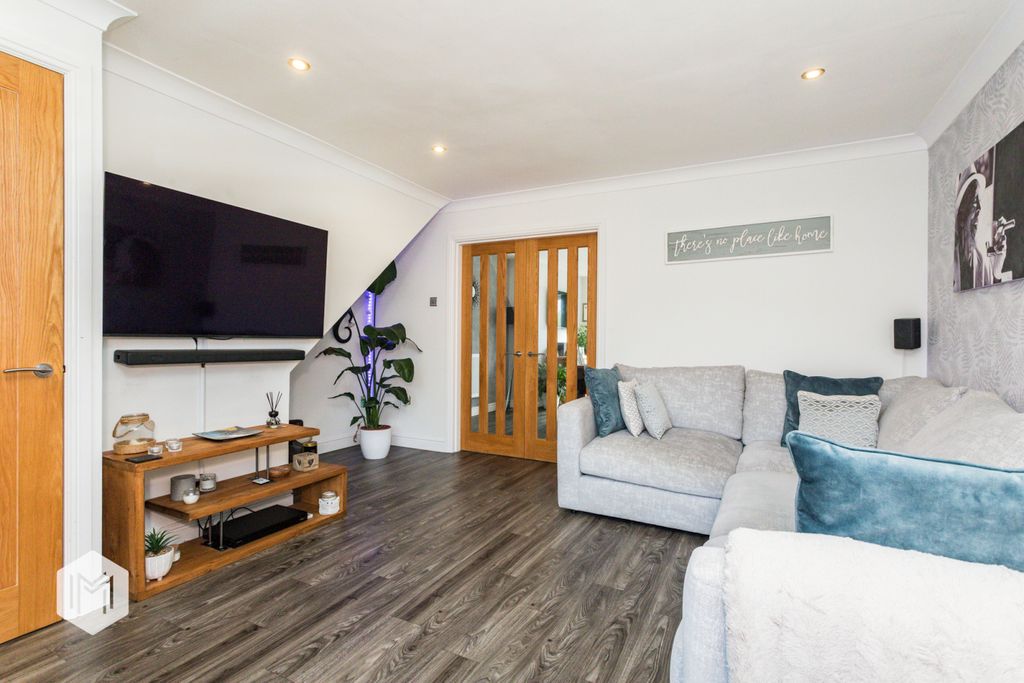 Property photo 2 of 18 Picture No. 01