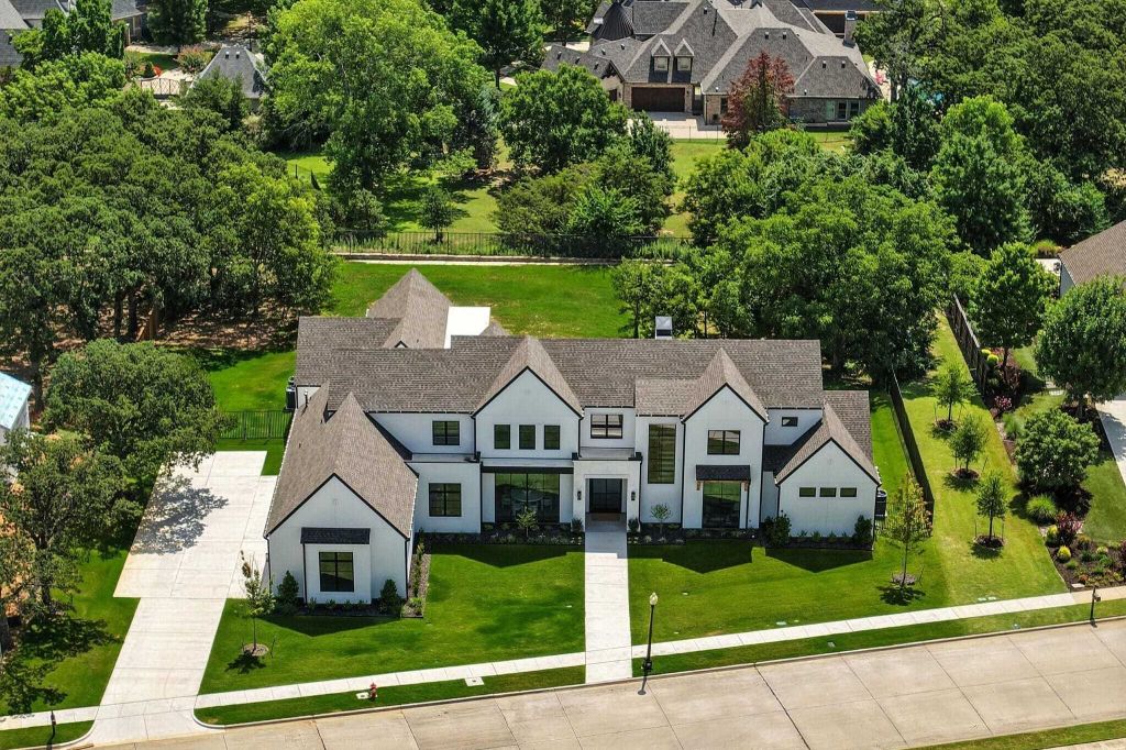 Property photo 1 of 31