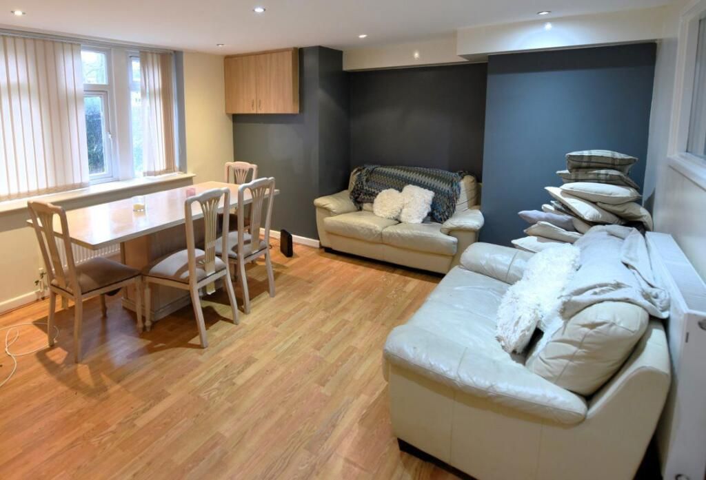 Property photo 2 of 9 Image