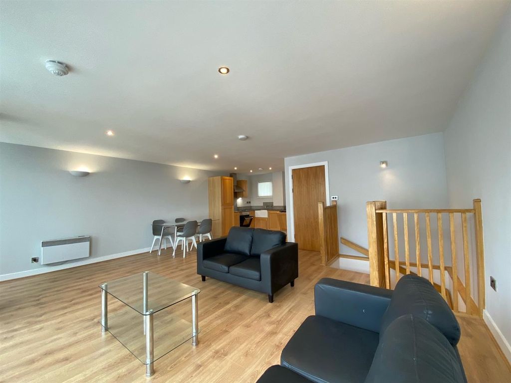 Property photo 3 of 11