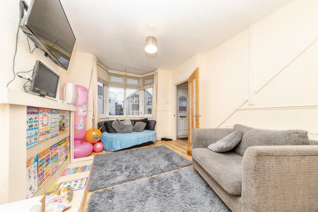 Property photo 3 of 14